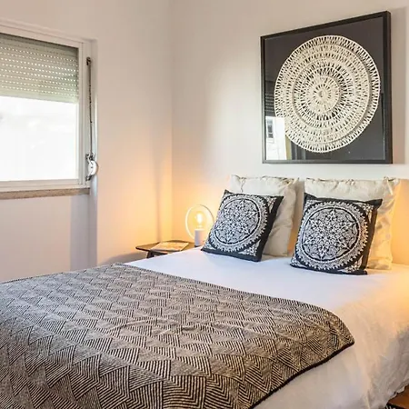 2br Center Apartment